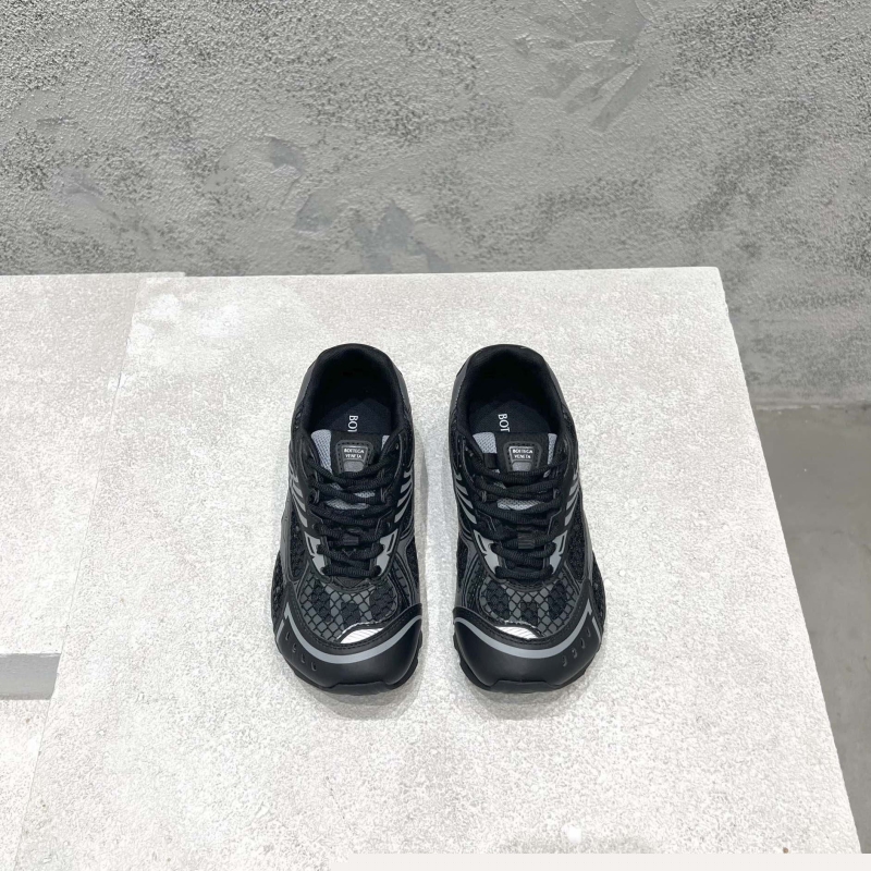 bo*te*ga Ve*ne*ta casual shoes